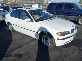 2005 BMW 3 Series 325i with VIN WBAAZ33495KW75624, listed as a IAAI auction lot 41495796 with 92,832 mi miles and . Bid and sale history available at DreamBid. Image 1.