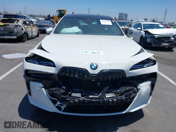 2025 BMW 7 Series 740i xDrive with VIN WBA33EH01SCU96544, listed as a IAAI auction lot 42640870 with 4,222 mi miles and . Bid and sale history available at DreamBid. Image 12.