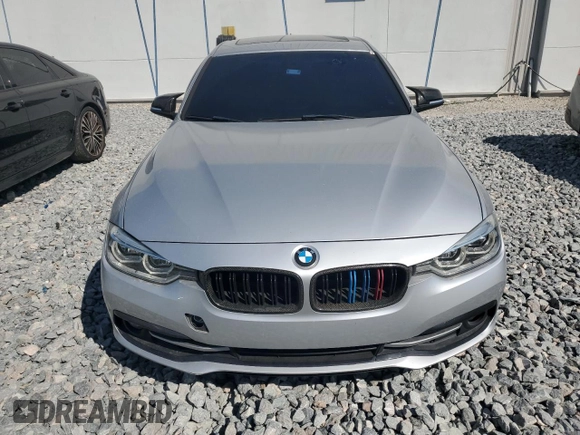 2018 BMW 3 Series 330i with VIN WBA8B9G52JNU98898, listed as a Copart auction lot 50953775 with 89,574 mi miles and Clean title. Bid and sale history available at DreamBid. Image 5.