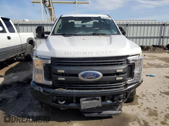 2018 Ford F-250 XL z VIN 1FT7W2B63JEB97907, wystawiony jako Copart lot #46515335 z przebiegiem 209 181 mil mil oraz Szkoda całkowita • Salvage title. Historia ofert i sprzedaży dostępna na DreamBid. Obrazek 5.