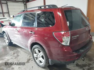 2010 Subaru Forester 2.5X Premium with VIN JF2SH6CC7AH739915, listed as a IAAI auction lot 41142305 with 137,764 mi miles. Bid and sale history available at carsss.com. Image 3.