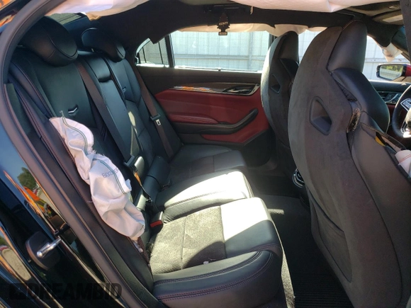 2018 Cadillac CTS-V z VIN 1G6A15S64J0157874, wystawiony jako Copart lot #70587854 z przebiegiem 40 802 mil mil oraz Szkody całkowita. Historia ofert i sprzedaży dostępna na DreamBid. Obrazek 10.