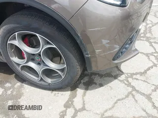 2019 Alfa Romeo Stelvio z VIN ZASPAJAN2K7C48523, wystawiony jako IAAI lot #42246378 z przebiegiem 46 546 mil mil oraz . Historia ofert i sprzedaży dostępna na DreamBid. Obrazek 6.