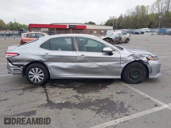 2019 Toyota Camry LE with VIN 4T1B11HK8KU683512, listed as a IAAI auction lot 39476699 with 40,074 mi miles. Bid and sale history available at carsss.com. Image 14.