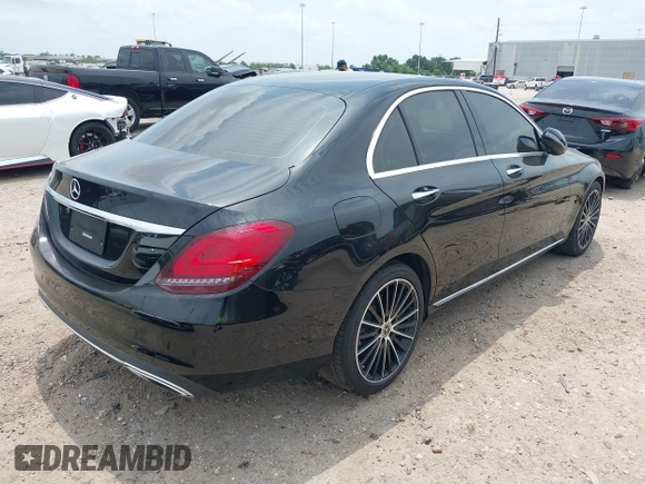 2020 Mercedes-Benz C 300 z VIN 55SWF8DB9LU325172, wystawiony jako IAAI lot #42287443 z przebiegiem 100 261 mil mil oraz . Historia ofert i sprzedaży dostępna na DreamBid. Obrazek 4.