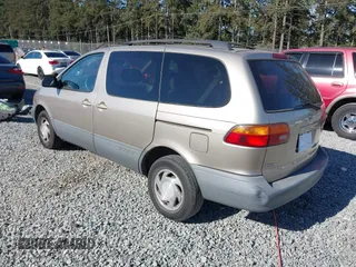 2000 Toyota Sienna LE with VIN 4T3ZF13C5YU227631, listed as a IAAI auction lot 42173057 with 154,152 mi miles and . Bid and sale history available at DreamBid. Image 3.