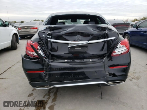 2019 Mercedes-Benz E-Class E 300 with VIN WDDZF4JB6KA606838, listed as a Copart auction lot 67752522 with 33,602 mi miles. Bid and sale history available at carsss.com. Image 6.
