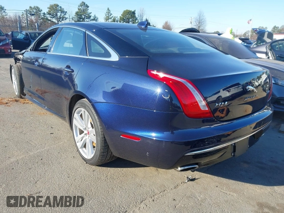 2019 Jaguar XJ Portfolio with VIN SAJWA2G7XK8W20284, listed as a IAAI auction lot 41289613 with 29,414 mi miles and . Bid and sale history available at DreamBid. Image 3.