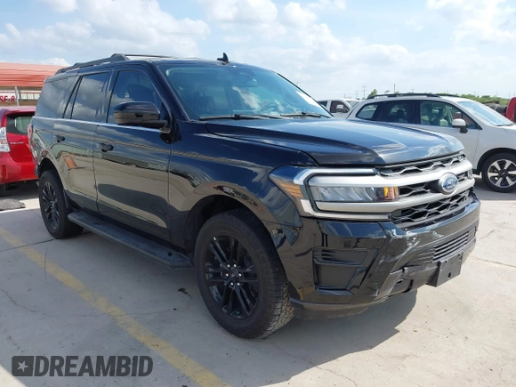 2024 Ford Expedition XLT with VIN 1FMJU1H88REA29329, listed as a IAAI auction lot 41982656 with 8,721 mi miles and . Bid and sale history available at DreamBid. Image 1.