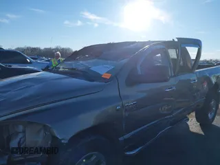 2007 Dodge 2500 SLT with VIN 3D7KR28A47G839233, listed as a IAAI auction lot 41246993 with 246,301 mi miles. Bid and sale history available at carsss.com. Image 6.
