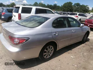 2003 Lexus ES with VIN JTHBF30G930142663, listed as a IAAI auction lot 42197964 with 224,208 mi miles. Bid and sale history available at carsss.com. Image 4.