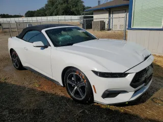 2025 Ford Mustang EcoBoost with VIN 1FAGP8UH5S5117335, listed as a Copart auction lot 64696795 with 4,015 mi miles and Clean title. Bid and sale history available at DreamBid. Image 4.