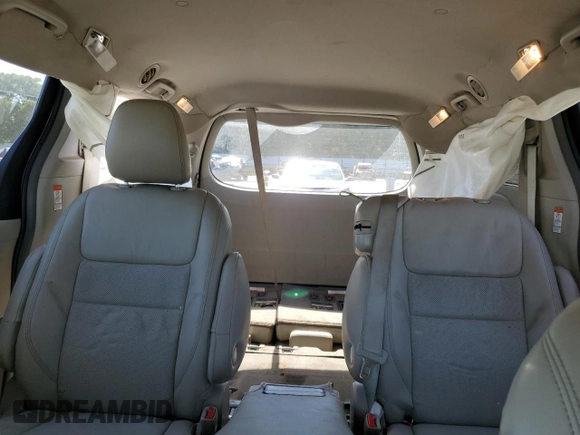 2015 Toyota Sienna LE AAS z VIN 5TDKK3DC9FS616343, wystawiony jako Copart lot #56859275 z przebiegiem 88 103 mil mil oraz Szkoda całkowita • Salvage title. Historia ofert i sprzedaży dostępna na DreamBid. Obrazek 10.