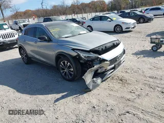 2019 Infiniti QX30 Luxe z VIN SJKCH5CRXKA011966, wystawiony jako IAAI lot #40800082 z przebiegiem 56 138 mil mil oraz . Historia ofert i sprzedaży dostępna na DreamBid. Obrazek 1.