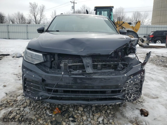 2023 Volkswagen Tiguan SE R-Line Black with VIN 3VV8B7AX5PM009612, listed as a Copart auction lot 46027305 with 26,612 mi miles and Clean Title. Bid and sale history available at carsss.com. Image 5.