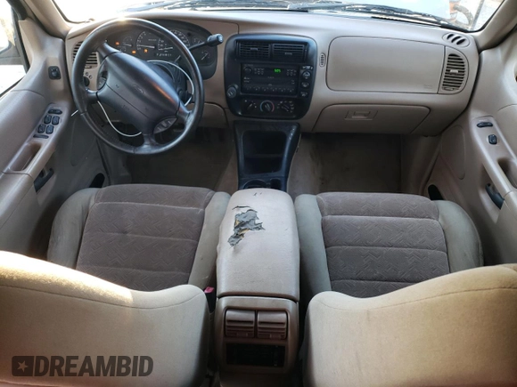 1998 Ford Explorer XLT с VIN 1FMZU35P7WZC25602, выставлен на аукционе Copart как лот 81112304 с пробегом 99 614 миль миль и Списание • Salvage title. История ставок и продаж доступна на DreamBid. Изображение 8.