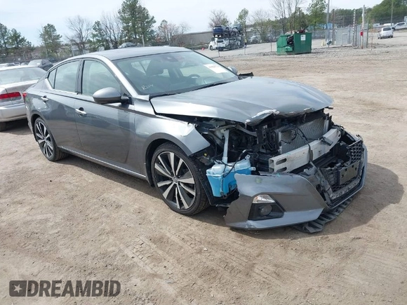 2019 Nissan Altima 2.5 Platinum with VIN 1N4BL4FV1KC104563, listed as a IAAI auction lot 41828774 with 44,006 mi miles. Bid and sale history available at carsss.com. Image 1.
