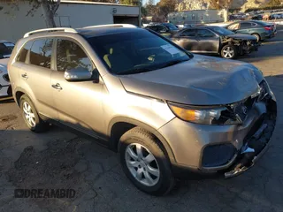 2011 Kia Sorento LX with VIN 5XYKT4A27BG125260, listed as a IAAI auction lot 41344634 with 139,393 mi miles. Bid and sale history available at carsss.com. Image 1.