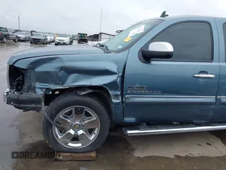 2011 Chevrolet Silverado 1500 LT with VIN 3GCPCSE08BG208197, listed as a IAAI auction lot 41865262 with 144,512 mi miles and . Bid and sale history available at DreamBid. Image 18.