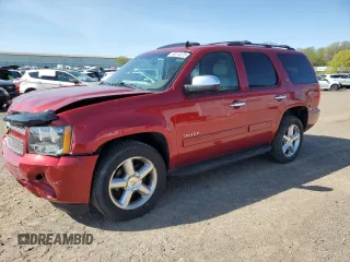 2013 Chevrolet Tahoe LT z VIN 1GNSCBE09DR106668, wystawiony jako Copart lot #54814575 z przebiegiem 114 079 mil mil oraz Czysty tytuł • Clean title. Historia ofert i sprzedaży dostępna na DreamBid. Obrazek 1.