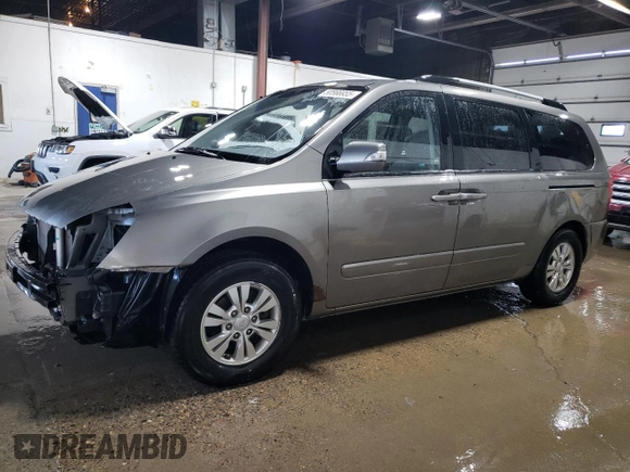 2011 Kia Sedona LX with VIN KNDMG4C76B6380846, listed as a Copart auction lot 50566955 with 106,148 mi miles and Salvage Title. Bid and sale history available at carsss.com. Image 1.