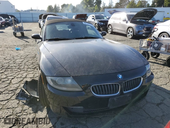 2008 BMW Z4 3.0i z VIN 4USBU33508LW73896, wystawiony jako Copart lot #87127914 z przebiegiem Nie podano mil oraz Czysty tytuł • Clean title. Historia ofert i sprzedaży dostępna na DreamBid. Obrazek 5.