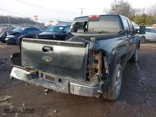 2009 Chevrolet Silverado 1500 LTZ with VIN 3GCEK33349G151522, listed as a IAAI auction lot 41489732 with 227,313 mi miles. Bid and sale history available at carsss.com. Image 4.