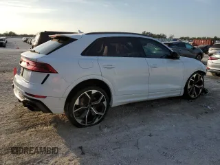 2023 Audi RS Q8 z VIN WU1ARBF10PD021247, wystawiony jako Copart lot #44700705 z przebiegiem 16 511 mil mil oraz Szkoda całkowita • Salvage title. Historia ofert i sprzedaży dostępna na DreamBid. Obrazek 3.
