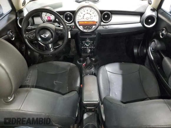 2011 MINI Hardtop with VIN WMWSU3C50BT091890, listed as a Copart auction lot 42258465 with 158,903 mi miles and Salvage Title. Bid and sale history available at DreamBid. Image 8.