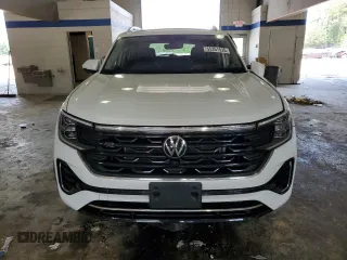 2024 Volkswagen Atlas SEL Premium R-Line with VIN 1V2FR2CA5RC560610, listed as a Copart auction lot 55351535 with 18,105 mi miles and Salvage title. Bid and sale history available at DreamBid. Image 5.