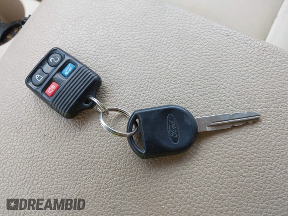 2006 Ford Explorer Eddie Bauer z VIN 1FMEU74806UA38750, wystawiony jako IAAI lot #42684165 z przebiegiem 140 550 mil mil oraz . Historia ofert i sprzedaży dostępna na DreamBid. Obrazek 11.