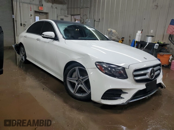 2020 Mercedes-Benz E 350 with VIN WDDZF8EB4LA747622, listed as a Copart auction lot 48091035 with 21,622 mi miles and Salvage Title. Bid and sale history available at DreamBid. Image 4.