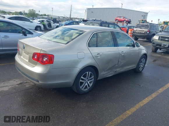 2005 Volkswagen Jetta 2.5L with VIN 3VWSF71K25M621161, listed as a IAAI auction lot 42264314 with 147,335 mi miles and . Bid and sale history available at DreamBid. Image 4.