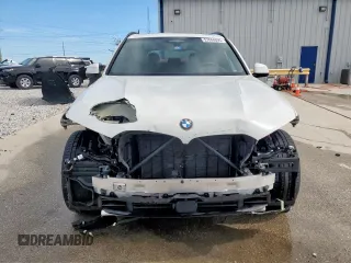 2021 BMW X5 xDrive40i with VIN 5UXCR6C04M9D99175, listed as a Copart auction lot 57660895 with 60,763 mi miles and Clean title. Bid and sale history available at DreamBid. Image 5.