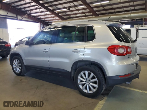 2011 Volkswagen Tiguan SE with VIN WVGBV7AX1BW519102, listed as a Copart auction lot 55094515 with 134,248 mi miles and Clean Title. Bid and sale history available at DreamBid. Image 2.
