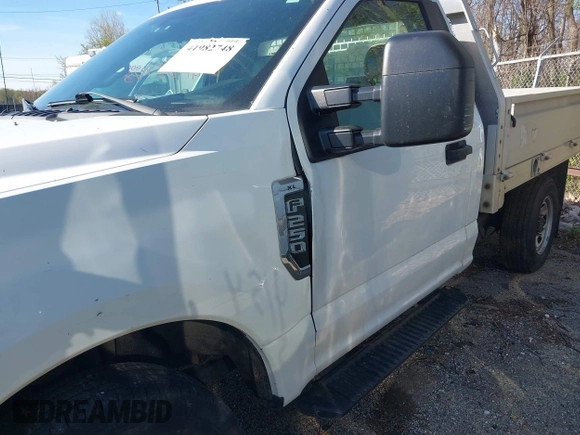 2017 Ford Super Duty F-250 SRW XL with VIN 1FDBF2A64HEC99847, listed as a IAAI auction lot 41982748 with 88,368 mi miles. Bid and sale history available at carsss.com. Image 6.