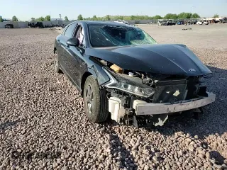 2021 Kia K5 LXS with VIN 5XXG14J22MG050549, listed as a Copart auction lot 70656914 with 0 mi miles and Salvage Title. Bid and sale history available at carsss.com. Image 10.