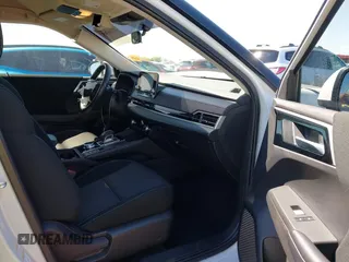 2023 Mitsubishi Outlander ES z VIN JA4J3TA89PZ021852, wystawiony jako IAAI lot #42216369 z przebiegiem 23 321 mil mil oraz . Historia ofert i sprzedaży dostępna na DreamBid. Obrazek 5.