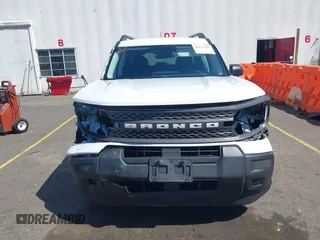 2025 Ford Bronco Sport Big Bend with VIN 3FMCR9BN5SRE22716, listed as a IAAI auction lot 42773441 with 7,178 mi miles and . Bid and sale history available at DreamBid. Image 13.