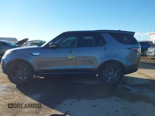 2018 Land Rover Discovery HSE Luxury with VIN SALRT2RV3JA053899, listed as a IAAI auction lot 41051056 with 95,373 mi miles. Bid and sale history available at carsss.com. Image 14.