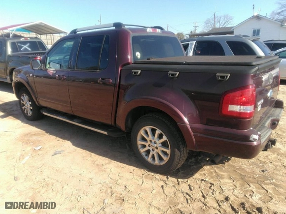 2007 Ford Explorer Sport Trac Limited with VIN 1FMEU33847UA03186, listed as a IAAI auction lot 41771451 with 207,986 mi miles. Bid and sale history available at carsss.com. Image 3.