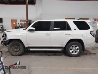 2015 Toyota 4Runner Limited with VIN JTEBU5JR5F5234181, listed as a IAAI auction lot 41444618 with 176,810 mi miles and . Bid and sale history available at carsss.com. Image 14.