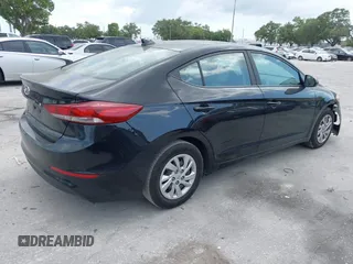 2017 Hyundai Elantra SE z VIN KMHD74LF9HU090298, wystawiony jako IAAI lot #42102240 z przebiegiem 141 606 mil mil oraz . Historia ofert i sprzedaży dostępna na DreamBid. Obrazek 4.