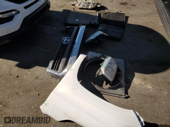 2015 Toyota Tundra SR5 z VIN 5TFDW5F14FX455172, wystawiony jako Copart lot #52971945 z przebiegiem 194 019 mil mil oraz Szkoda całkowita • Salvage title. Historia ofert i sprzedaży dostępna na DreamBid. Obrazek 12.