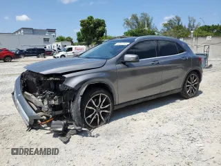 2015 Mercedes-Benz GLA 250 z VIN WDCTG4GB1FJ086150, wystawiony jako Copart lot #56302545 z przebiegiem 130 069 mil mil oraz Szkoda całkowita • Salvage title. Historia ofert i sprzedaży dostępna na DreamBid. Obrazek 1.