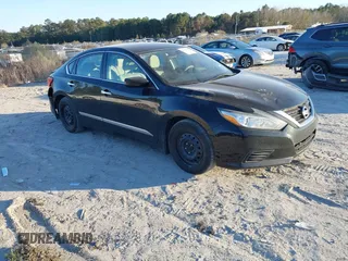 2017 Nissan Altima SV with VIN 1N4AL3AP0HC251769, listed as a IAAI auction lot 41352246 with 121,954 mi miles and . Bid and sale history available at carsss.com. Image 1.