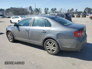 2007 Volkswagen Jetta 2.5 z VIN 3VWSF71K77M092907, wystawiony jako Copart lot #46819635 z przebiegiem 234 826 mil mil oraz Nie do naprawy • Non repairable. Historia ofert i sprzedaży dostępna na DreamBid. Obrazek 2.