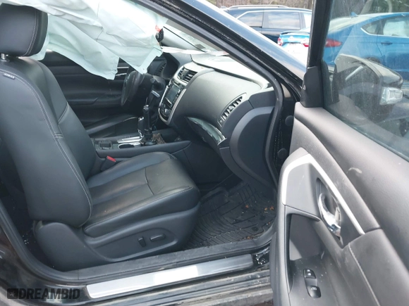 2018 Nissan Altima 2.5 SV with VIN 1N4AL3AP0JC213450, listed as a IAAI auction lot 41111131 with 94,132 mi miles. Bid and sale history available at carsss.com. Image 5.