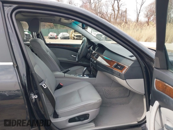 2008 BMW 5 Series 528xi with VIN WBANV13538CZ56228, listed as a IAAI auction lot 41842631 with 92,806 mi miles. Bid and sale history available at carsss.com. Image 5.