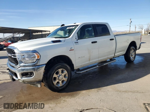 2024 Ram 2500 Big Horn z VIN 3C6UR5JL3RG337551, wystawiony jako Copart lot #47143015 z przebiegiem 12 473 mil mil oraz Czysty tytuł • Clean title. Historia ofert i sprzedaży dostępna na DreamBid. Obrazek 1.